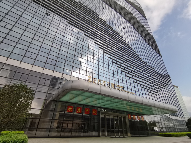 大廈幕墻清洗的優(yōu)點：現代技術的維護之選